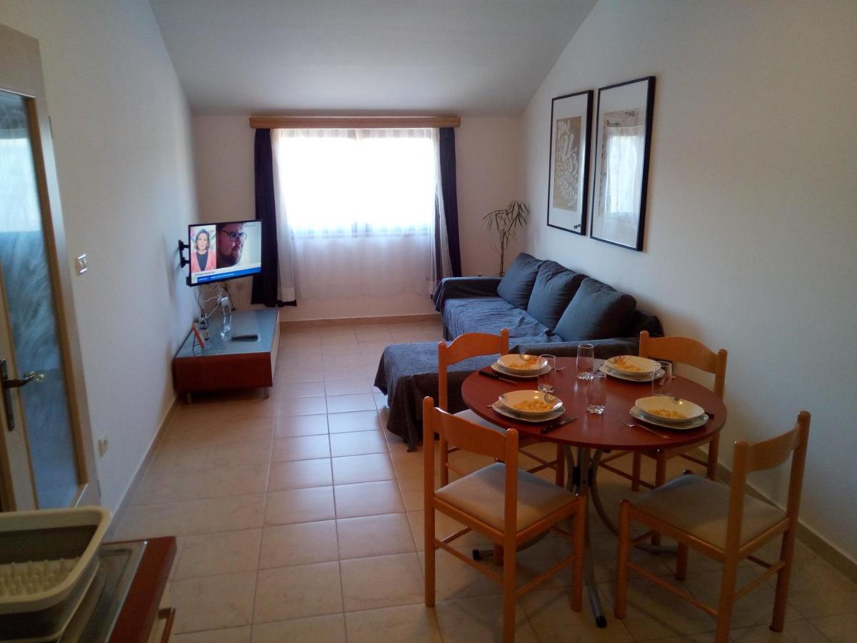 Apartman Adriatic Pula Buitenkant foto