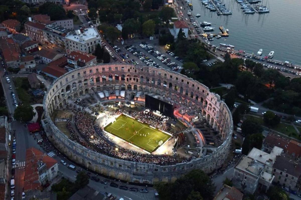 Apartman Adriatic Pula Buitenkant foto